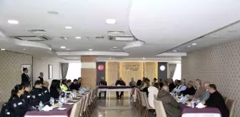 Aydın İl Emniyet Müdürü, Muhtarlarla Güvenlik Toplantısı Düzenledi