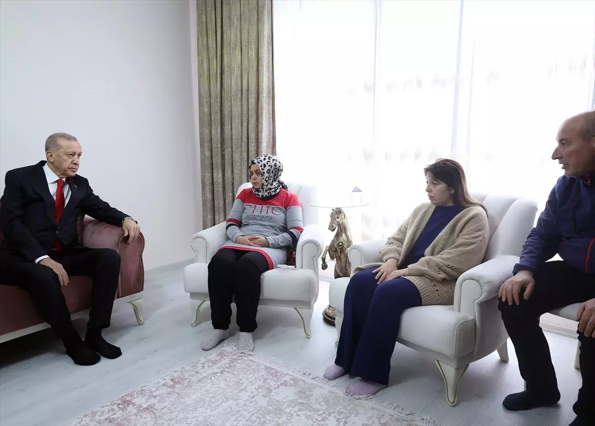 Cumhurbaşkanı Erdoğan: "İdeallerimize davamıza inanan kimseye sırtımızı dönmeyiz.