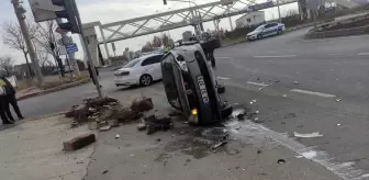 Kırşehir'de Trafik Kazası: 2 Yaralı