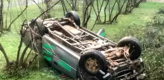 Sakarya'da Orman İşletme Müdürlüğü'ne Ait Kamyonet Devrildi, 5 Memur Yaralandı