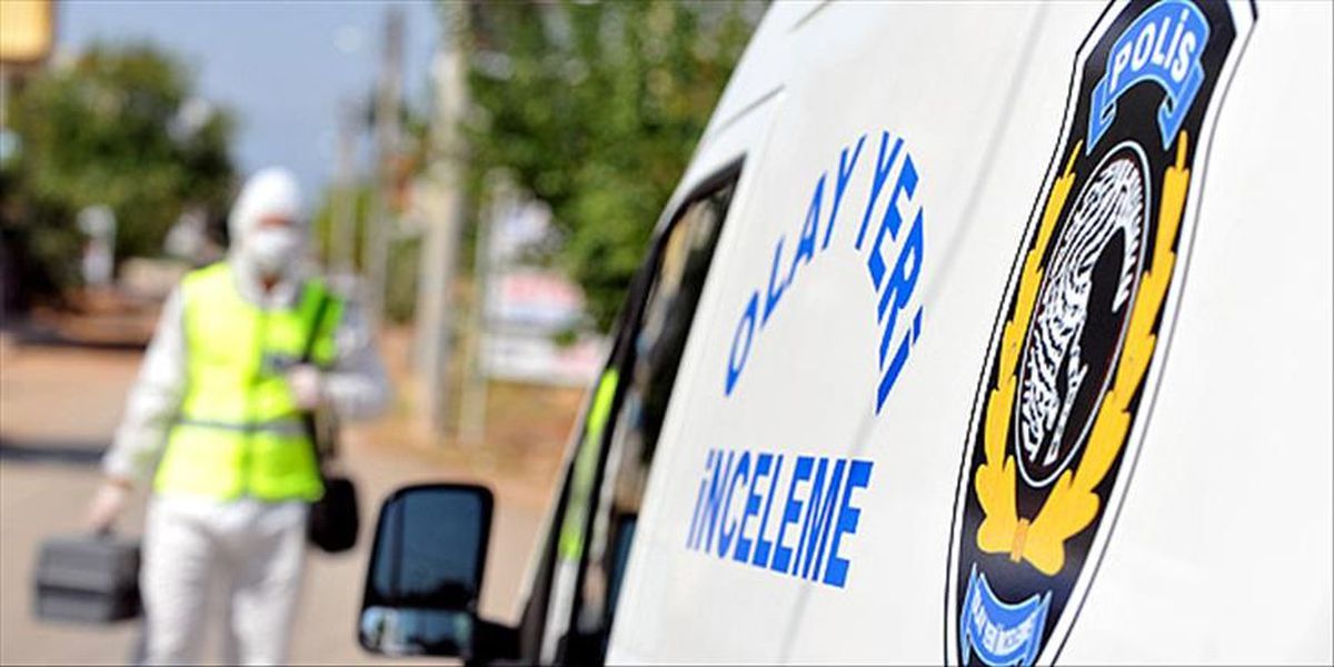 Diş hekimini çocuklarının yanında bıçaklayıp kaçtı