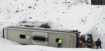 Erzincan'da yolcu otobüsü şarampole yuvarlandı: 1 ölü, 26 yaralı