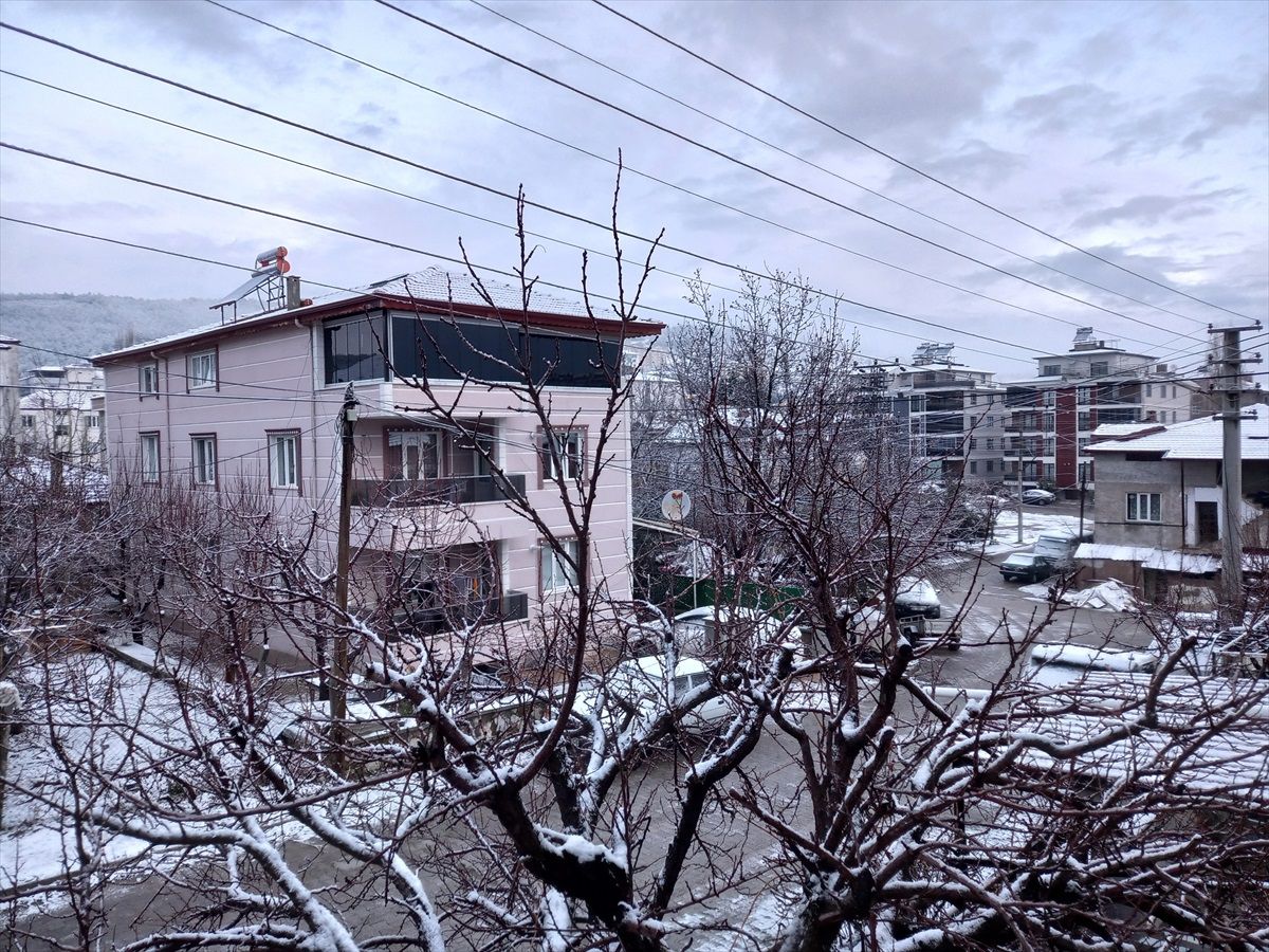 Kale'de kar yağışı etkili oldu