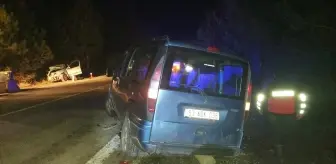 Çanakkale'de Trafik Kazası: 1 Ölü, 2 Yaralı