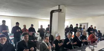 Muradiye Kaymakamı Aydoğan, Çığda Hayatını Kaybeden Yaver Kurt'un Ailesine Taziye Ziyaretinde Bulundu