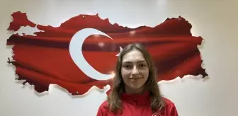 Badmintoncu Sinem Yıldız, Avrupa'da İki Bronz Madalya Kazandı