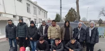 Tekirdağ'da Düzensiz Göçmen Operasyonu: 13 Göçmen Yakalandı