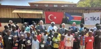 TİKA, Güney Sudan'daki Yetimlere Gıda Yardımı Dağıttı