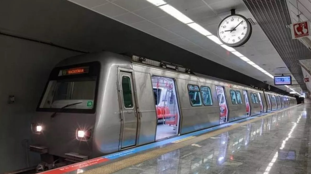 Yılbaşında İstanbul toplu taşıma sefer saatleri 2025: Metro, Marmaray, Metrobüs saat kaça kadar açık Yılbaşında İstanbul toplu taşıma sefer saatleri 2025: Metro, Marmaray, Metrobüs saat kaça kadar açık