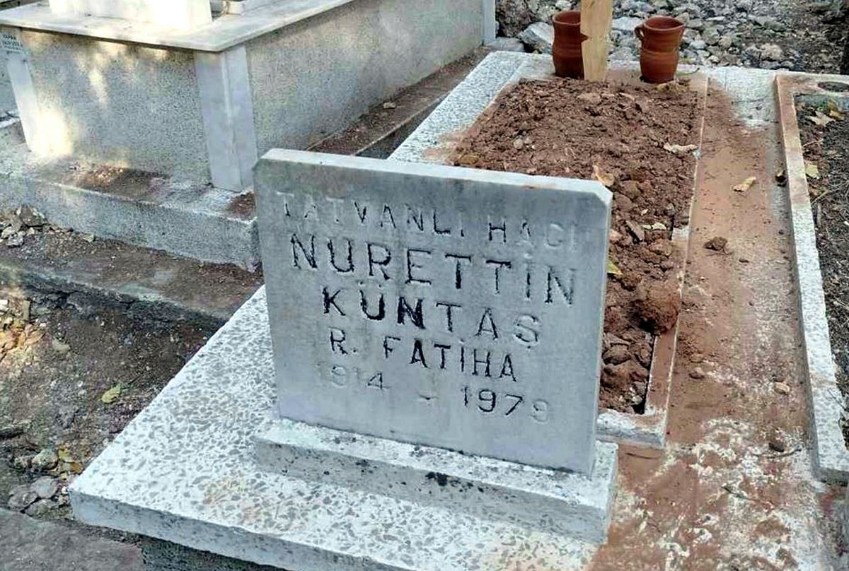 İzmir'de Kabir Kazısında Bulunan Kemiklerin Gizemi Çözülemiyor