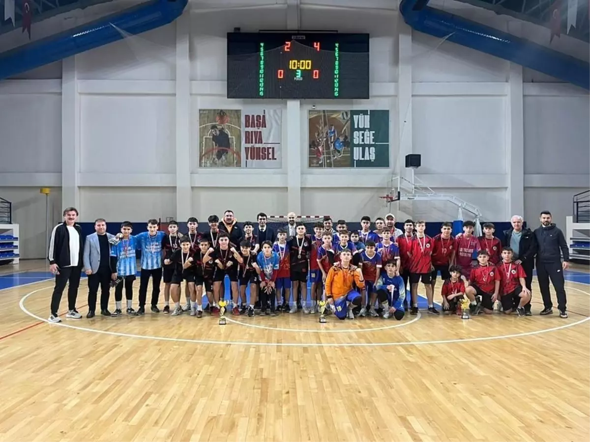 Kütahya'da Yıldızlar Futsal İl Birinciliği Müsabakaları Tamamlandı