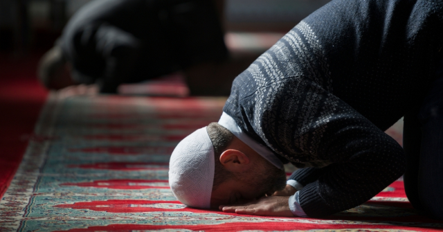 Regaib Kandili'nde hangi ibadetler yapılır? Regaib Kandili'nde okunacak dualar nelerdir? Regaib Kandili'nde hangi ibadetler yapılır? Regaib Kandili'nde okunacak dualar nelerdir?