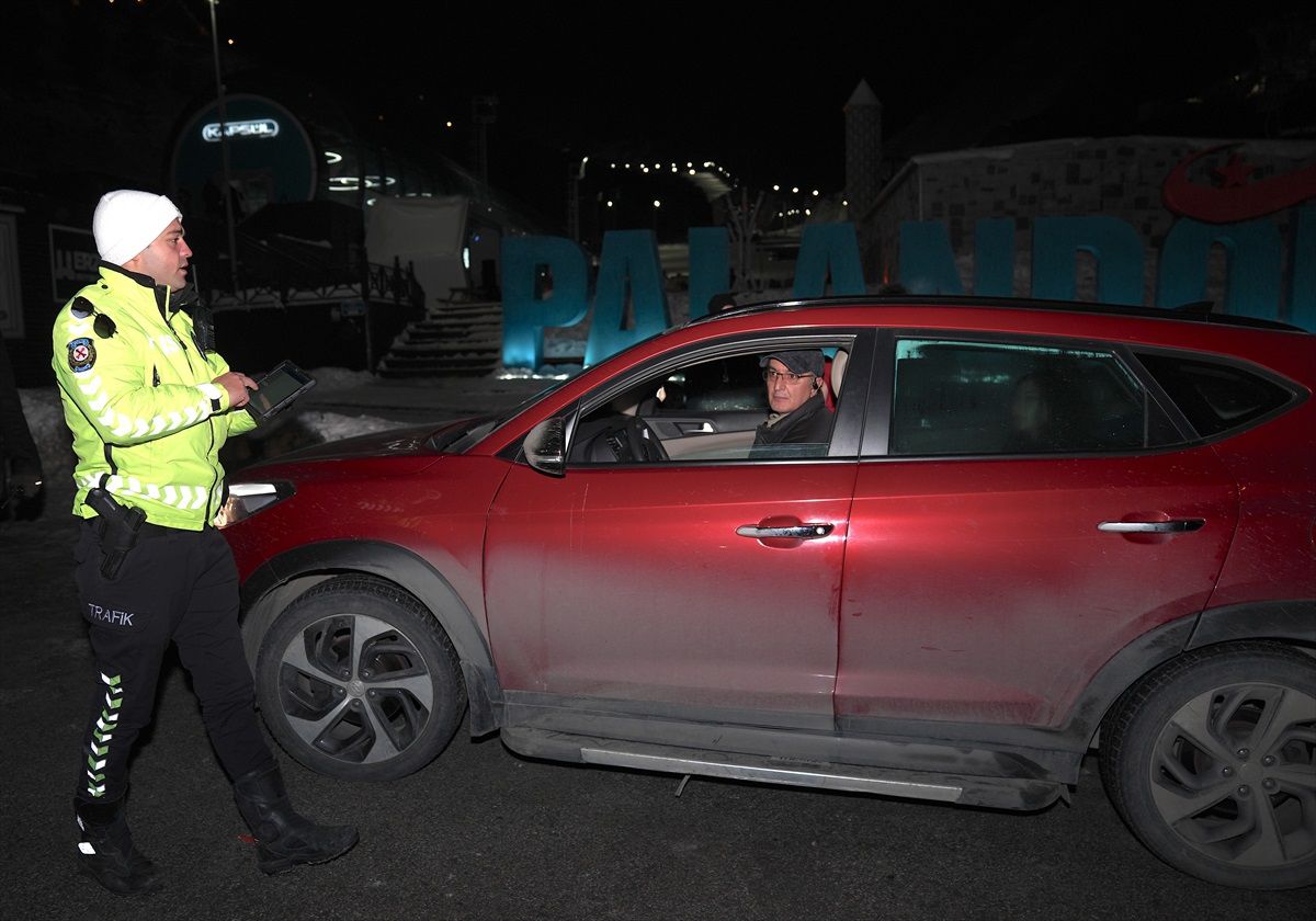 Erzurum'da Yılbaşı Denetimleri Sıfırın Altında 20 Derecede Yapılıyor