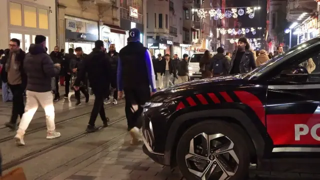 New Year's celebrations in Istanbul took place with enthusiasm at Taksim Square