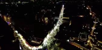 Taksim Meydanı ve İstiklal Caddesi'nde Yılbaşı Yoğunluğu