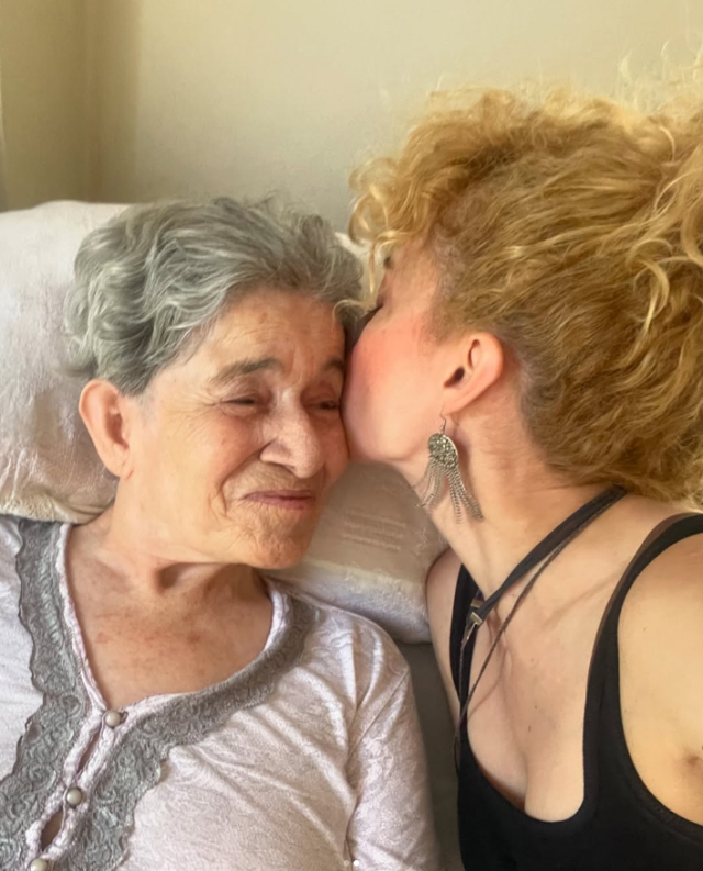 Açelya Topaloğlu's sad day! Her grandmother passed away