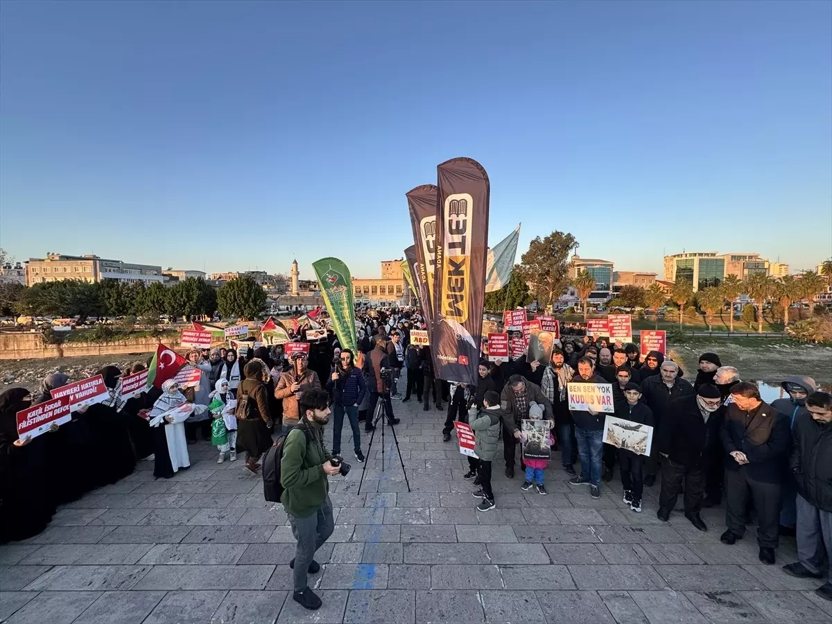 Adana'da İsrail'in Filistin Saldırılarına Protesto