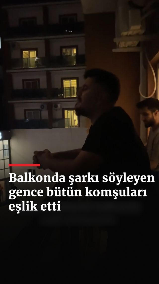 https://foto.haberler.com/haber/2025/01/01/balkonda-sarki-soylerken-tum-komsulari-eslik-etti_4633_o.jpg
