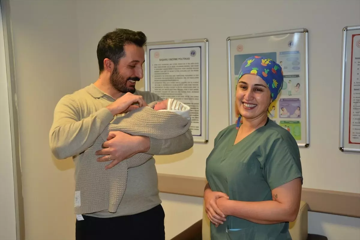Bitlis'te 2025 Yılına Merhaba Diyen İlk Bebek Doğdu