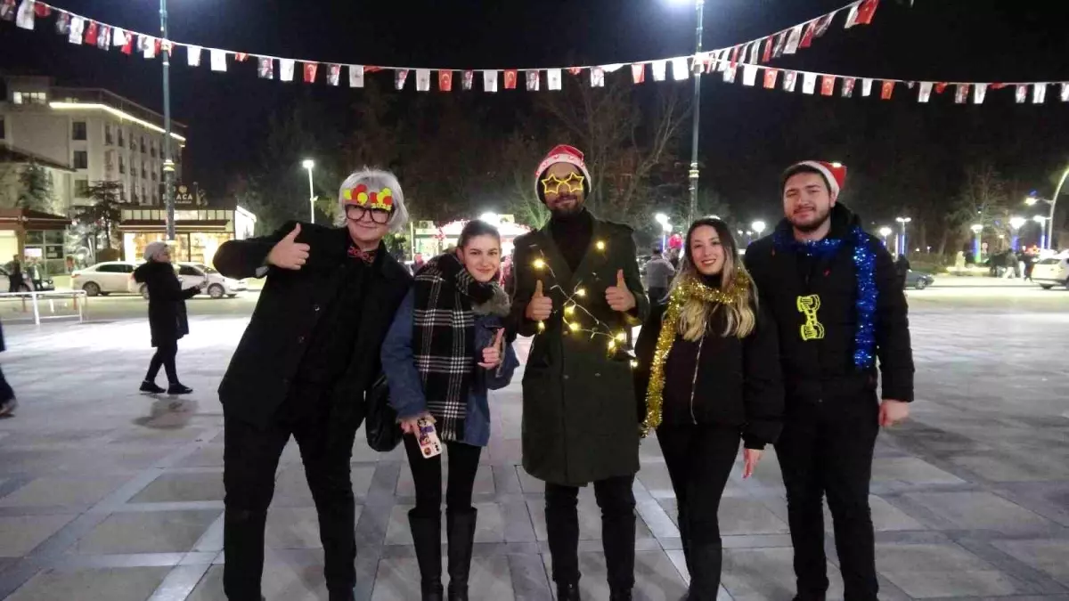 Burdur'da Yılbaşı Coşkusu: 2025'e Merhaba