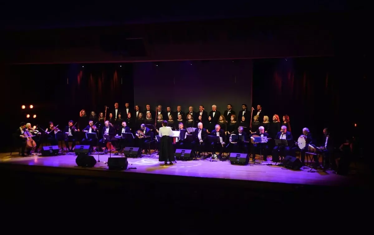 Eyüp Musiki Vakfı'nın 40. Yıl Konseri Büyük Bir Coşkuyla Gerçekleşti