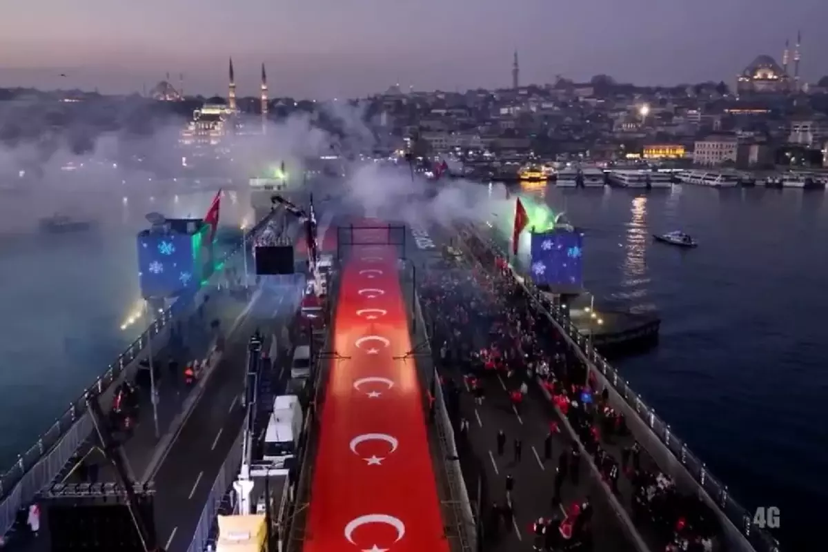 İstanbul'da büyük Gazze buluşması! Binlerce kişi Galata'ya yürüyor