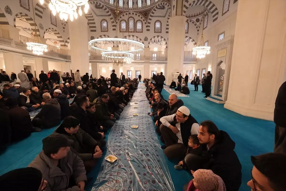 Karaman'da Yılın İlk Sabah Namazı Etkinliği Düzenlendi