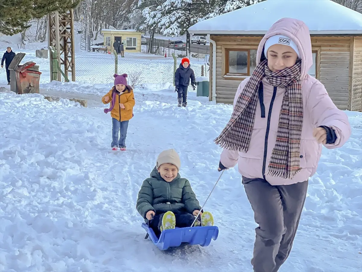 Yeni Yılın İlk Günü Topuk Yayla Tabiat Parkı'na Ziyaretçi Akını