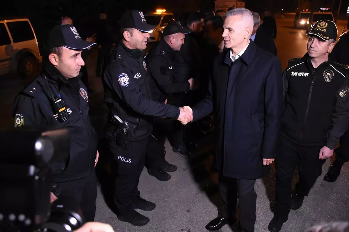 Karaman Valisi Yılbaşı Ziyaretlerine Devam Etti