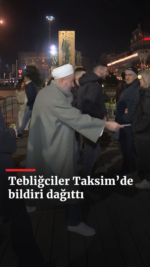 https://foto.haberler.com/haber/2025/01/01/tebligciler-yilbasi-gecesinde-bildiri-dagitti_4056_o.jpg