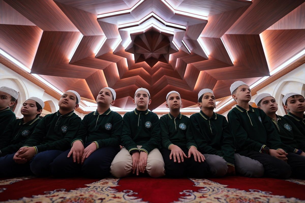 Darende'de 'Sabah Namazında Ailece Camide' Etkinliği Düzenlendi
