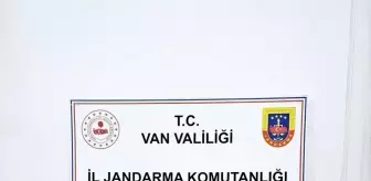 Van'da Minibüste Gümrük Kaçağı Sigara Ele Geçirildi