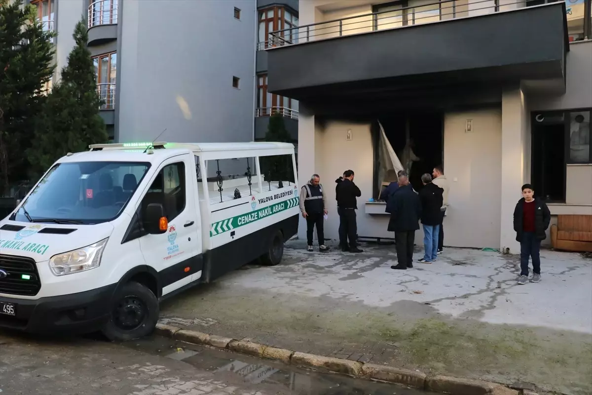 Yalova'da Yangın: Yatalak Kadın Hayatını Kaybetti