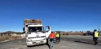 Kütahya'da Orman Emvali Yüklü Araçlar Denetlendi