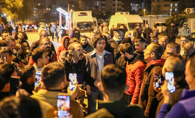 Claim of a young Ferdi Tayfur fan being detained