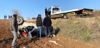 Osmaniye'de Kontrolden Çıkan Otomobil Takla Attı: 2 Yaralı