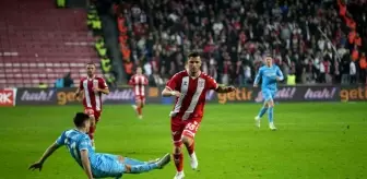 Samsunspor, Trabzonspor'u 1-0 Önde Tamamladı