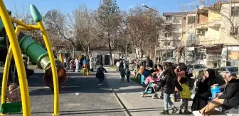 Adıyaman'da Güneşli Hava İnsanları Parklara Çekti