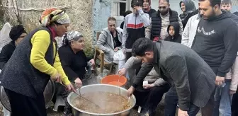 Ferdi Tayfur için Hürriyet Mahallesi'nde helva dağıtıldı