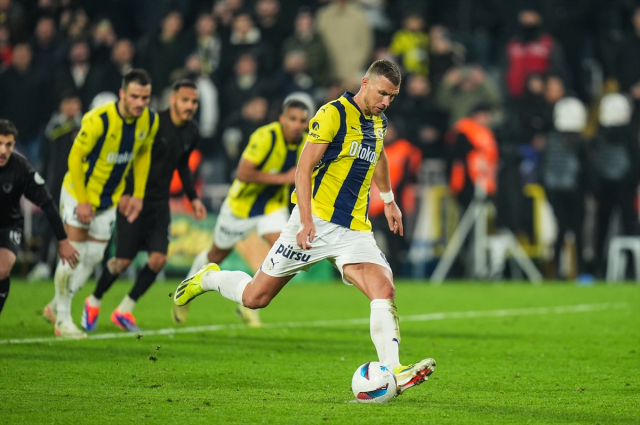 Fenerbahçe, Hatayspor'u sahasında 2-1 mağlup etti Fenerbahçe, Hatayspor'u sahasında 2-1 mağlup etti