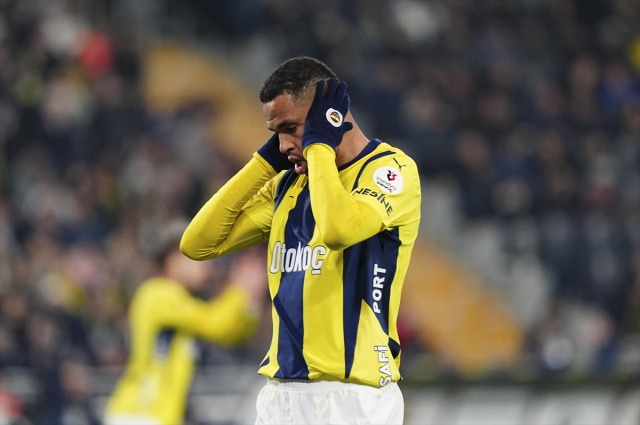 Fenerbahçe, Hatayspor'u sahasında 2-1 mağlup etti Fenerbahçe, Hatayspor'u sahasında 2-1 mağlup etti