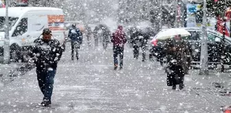 Meteoroloji uzmanı İstanbul'a kar yağışı için tarih verdi! Lapa lapa yağacak