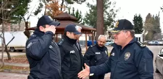 Müdür Uzman, polis merkezinde incelemelerde bulundu