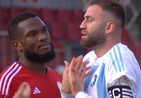 1. Lig'de ilginç anlar! Deneyimli futbolcu hakeme yalvardı 1. Lig'de ilginç anlar! Deneyimli futbolcu hakeme yalvardı