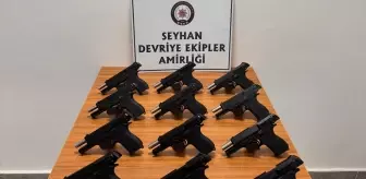 Adana'da Otobüs Valizindeki 15 Ruhsatsız Tabanca Ele Geçirildi