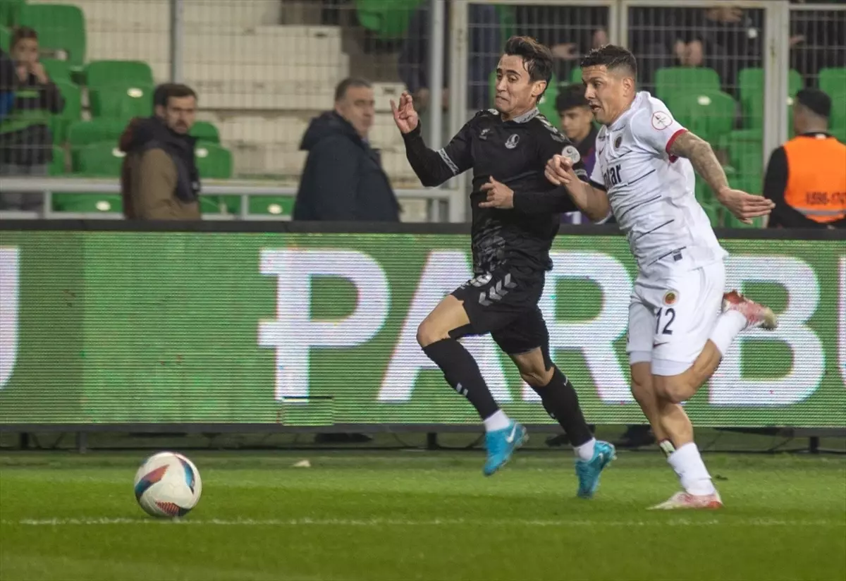 Sakaryaspor ve Gençlerbirliği 0-0 Berabere Kaldı