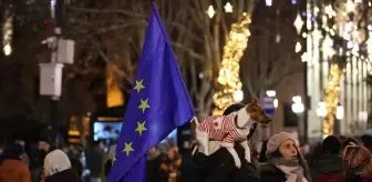 Gürcistan'da AB Müzakereleri İçin Devam Eden Protestolar Noel Bayramı'nda Sürüyor