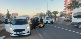 Kızıltepe'de Motosiklet ile Hafif Ticari Araç Çarpıştı: 1 Yaralı