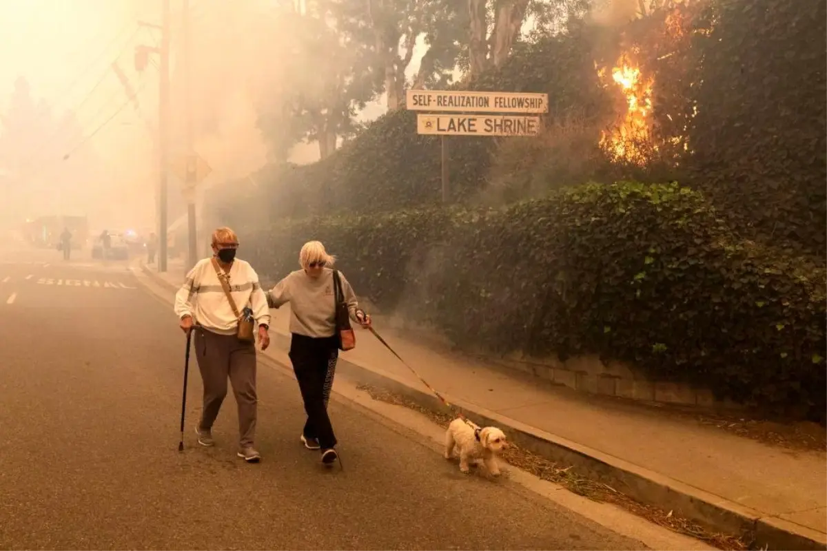 Los Angeles Yangını: Binlerce Kişi Evlerini Terk Etmek Zorunda Kalıyor