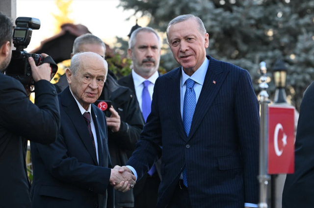 Cumhurbaşkanı Erdoğan ile Bahçeli arasında yeni yılın ilk zirvesi! Masada kritik konular vardı Cumhurbaşkanı Erdoğan ile Bahçeli arasında yeni yılın ilk zirvesi! Masada kritik konular vardı